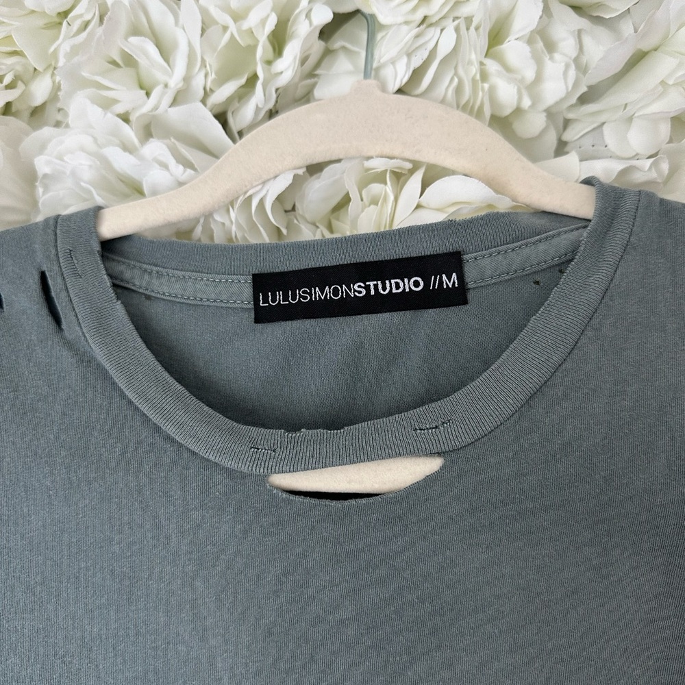 Graphic T-Shirt - Picture 4 of 5